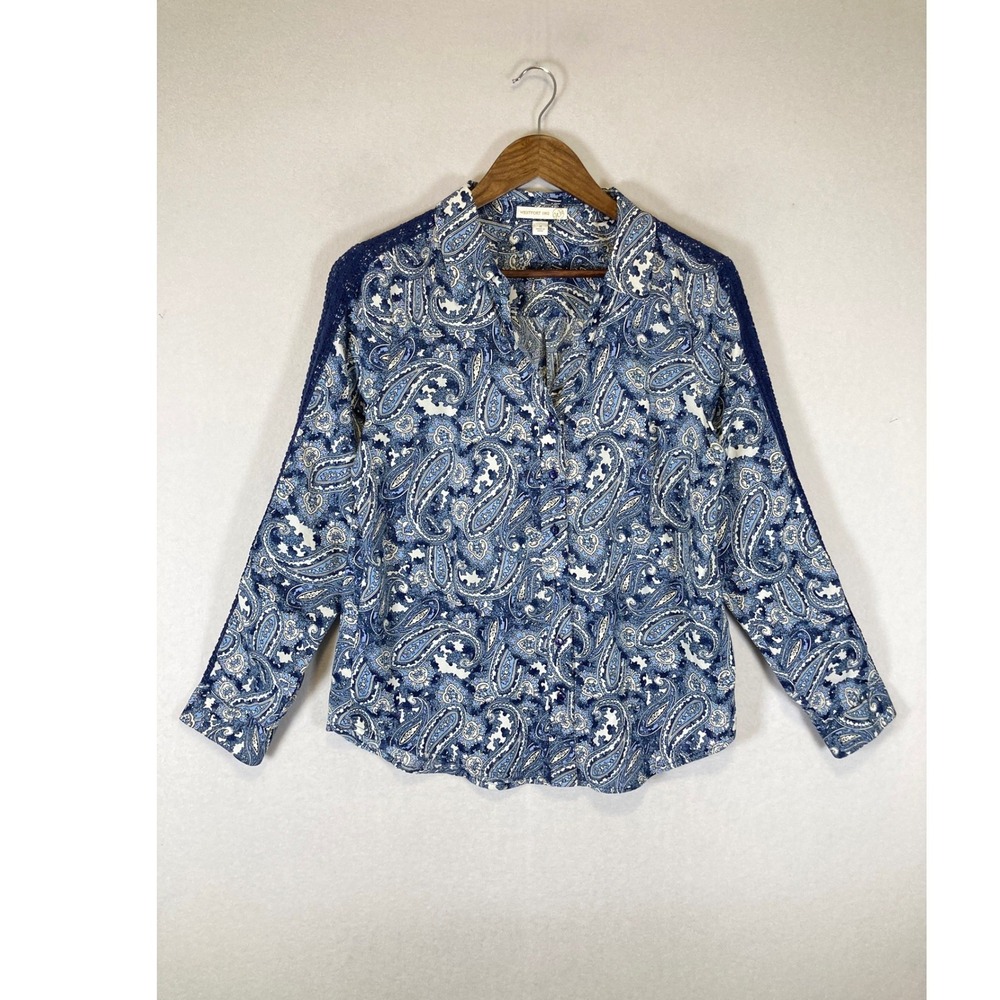Boho Westport 1962 Womens Medium Blue Paisley Lace Trim Roll Tab Button Up Shirt
